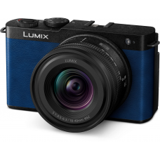 Panasonic Lumix DC-S9 + 18-40mm f/4.5-6.3 Night Blue (DC-S9NE-A)