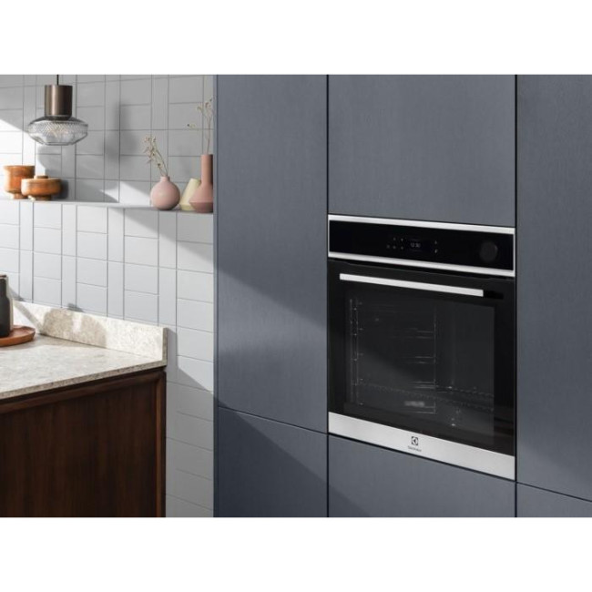 Electrolux EOC8P39WX