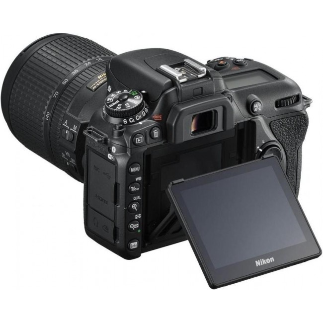 Nikon D7500 kit (18-140mm) VR (VBA510K002)