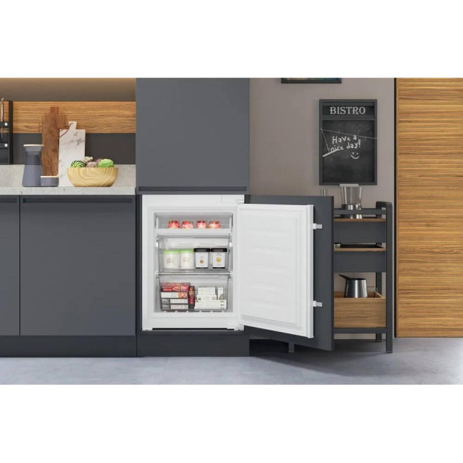 Холодильник Hotpoint-Ariston HAC18T311