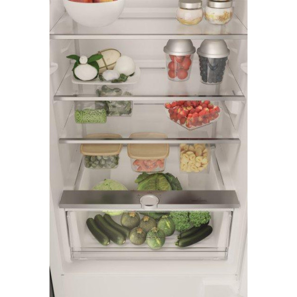 Холодильник с морозильной камерой Hotpoint-Ariston HAC20 T321