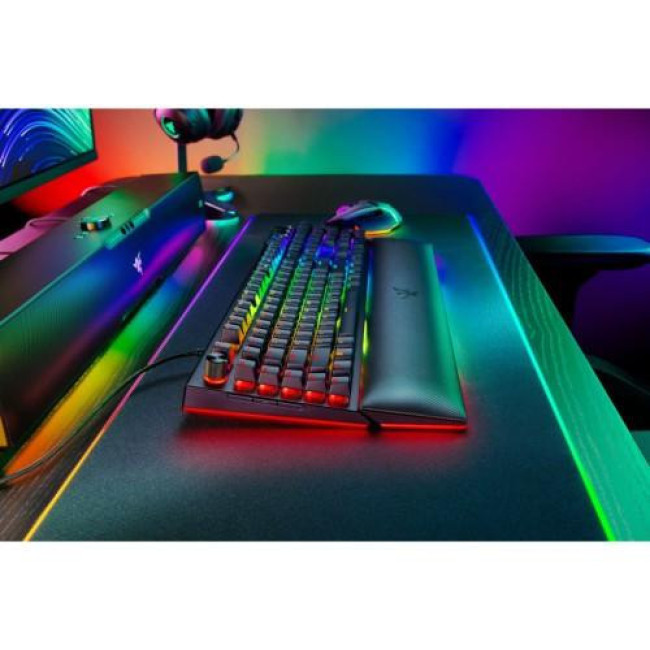 Клавіатура Razer BlackWidow V4 PRO Green Switch (RZ03-04680100-R3M1)