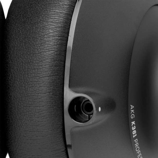 AKG K361