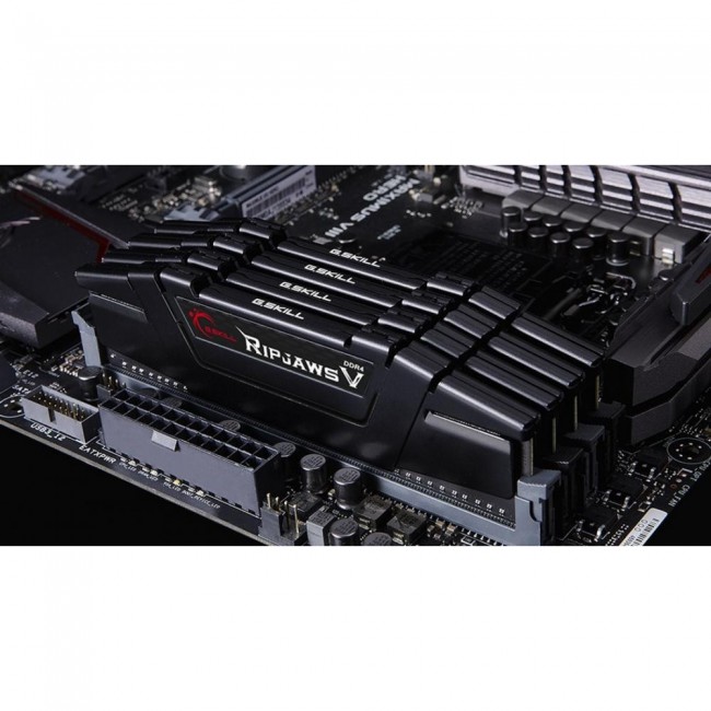 Оперативная память G.Skill 128 GB (4x32GB) DDR4 3600 MHz Ripjaws V (F4-3600C18Q-128GVK)