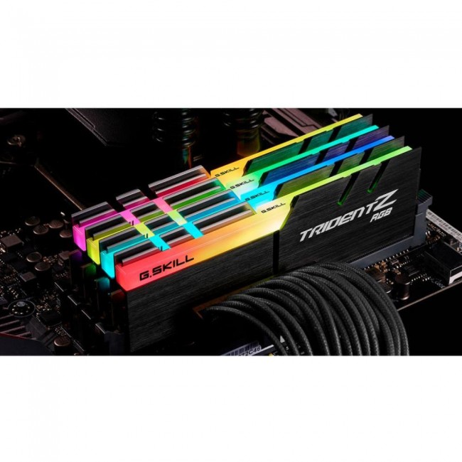 G.Skill 128 GB (4x32GB) DDR4 3600 MHz Trident Z RGB (F4-3600C18Q-128GTZR)