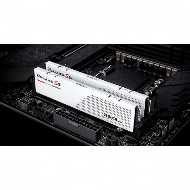 G.Skill 32 GB 2x16GB DDR5 5200 MHz Ripjaws S5 (F5-5200J3636C16GX2-RS5W)