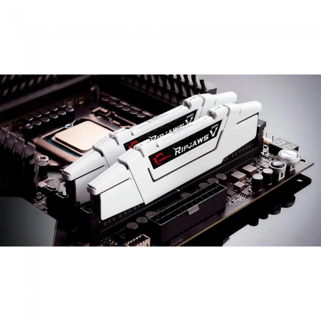 Оперативная память G.Skill 32 GB (2х16GB) DDR4 3600 MHz Ripjaws V (F4-3600C18D-32GVW)