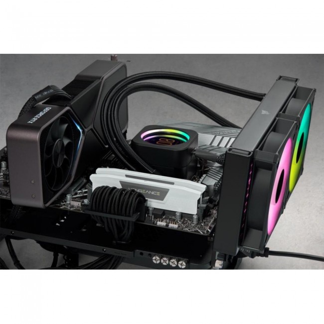 Corsair 32 GB (2x16GB) DDR5 5200 MHz Vengeance White (CMK32GX5M2B5200C40W)