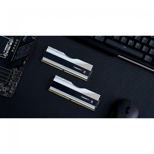 G.Skill 32 GB (2x16GB) DDR5 6000 MHz Trident Z5 RGB (F5-6000J3040F16GX2-TZ5RS)