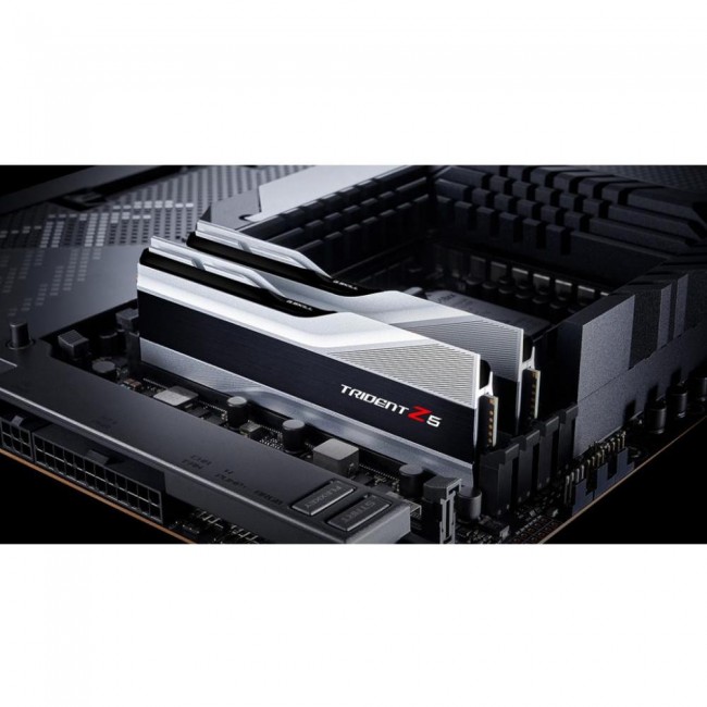G.Skill 32 GB (2x16GB) DDR5 6000 MHz Trident Z5 Silver (F5-6000J3636F16GX2-TZ5S)