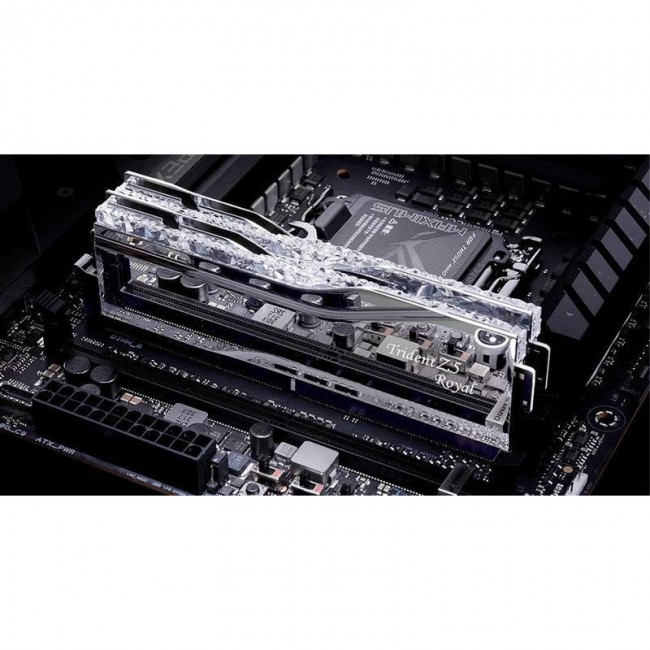 G.Skill 32 GB (2x16GB) DDR5 6400 MHz Trident Z5 Royal Silver (F5-6400J3239G16GX2-TR5S)