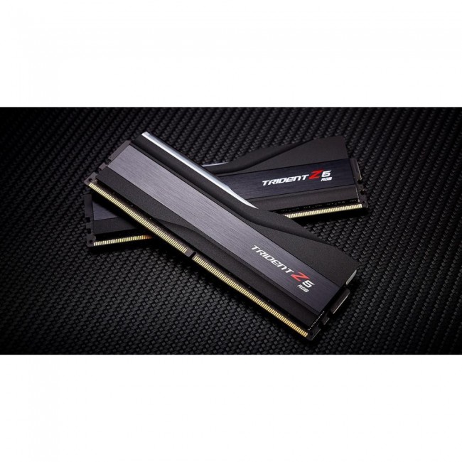 G.Skill 32 GB (2x16GB) DDR5 8000 MHz Trident Z5 RGB (F5-8000J3848H16GX2-TZ5RK)