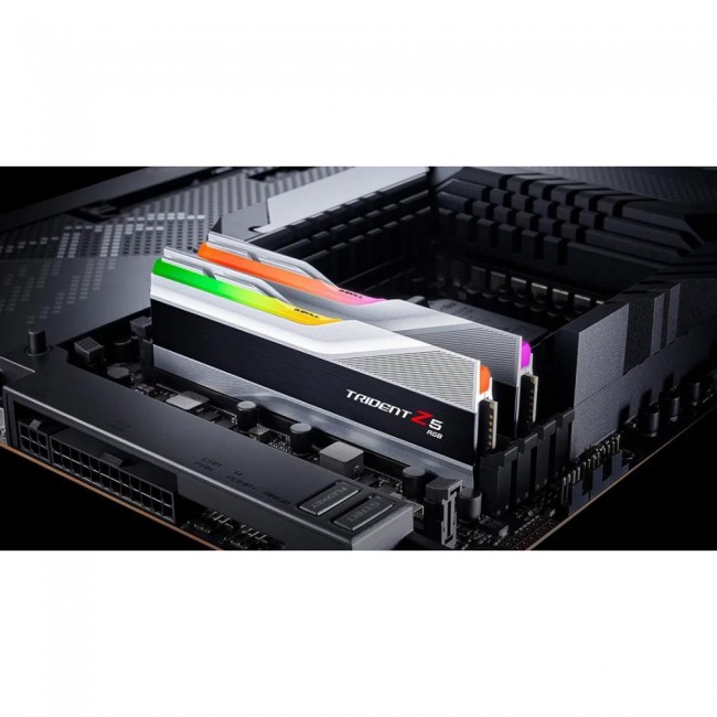 Оперативная память G.Skill 64 GB (2x32GB) DDR5 6000 MHz Trident Z5 RGB (F5-6000J3238G32GX2-TZ5RS)