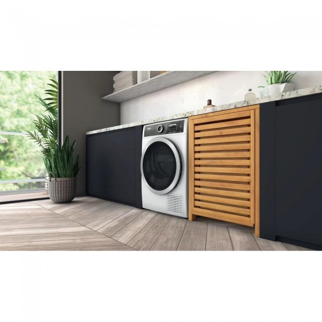 Hotpoint-Ariston H8 D94WB