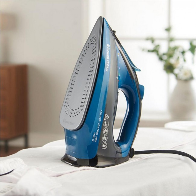 Russell Hobbs Colour Control Pro Iron 27280-56