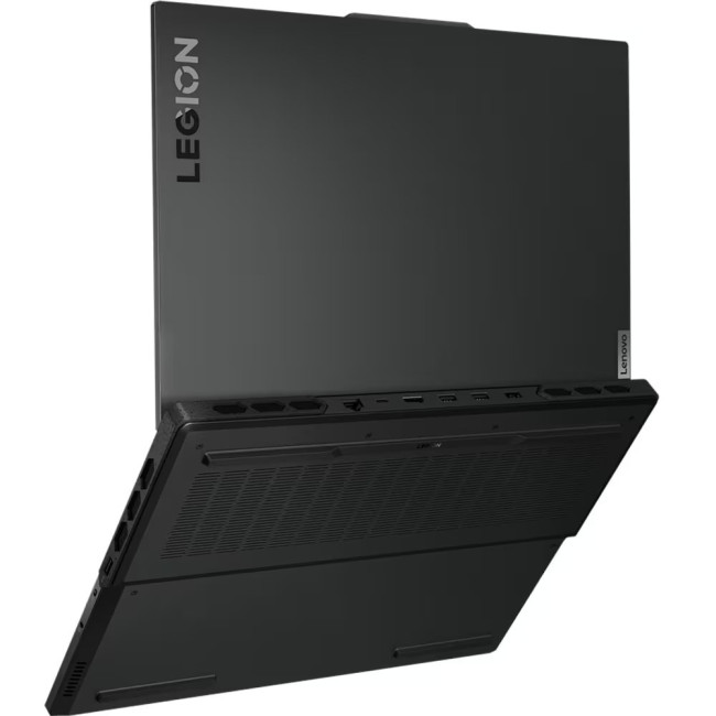 Ноутбук Lenovo Legion Pro 7 16IRX8H (82WQ008XRM)