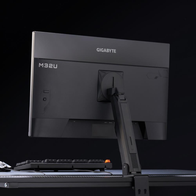 Gigabyte M32U AE Arm Edition