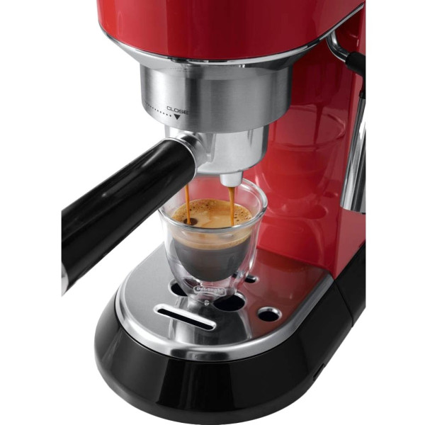 Рожковая кофеварка эспрессо Delonghi EC 685.R