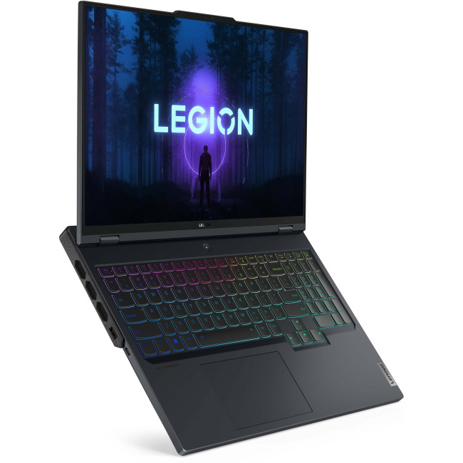 Lenovo Legion Pro 7 16IRX8H (82WQ00A0RA)