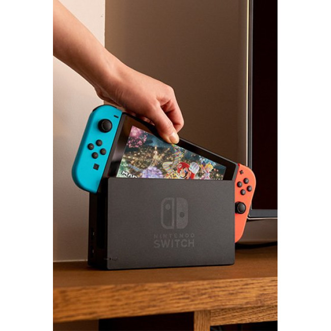 Портативная игровая приставка Nintendo Switch with Neon Blue and Neon Red Joy-Con