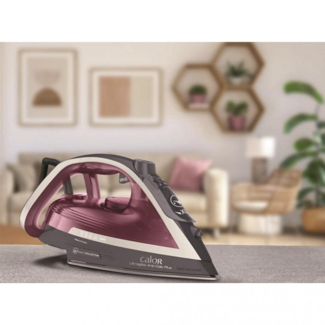 Утюг Tefal Ultragliss Plus FV6840 (FV6840E0)