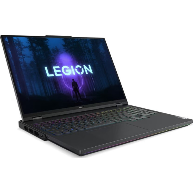 Ноутбук Lenovo Legion Pro 7 16IRX8H (82WQ000TPB)