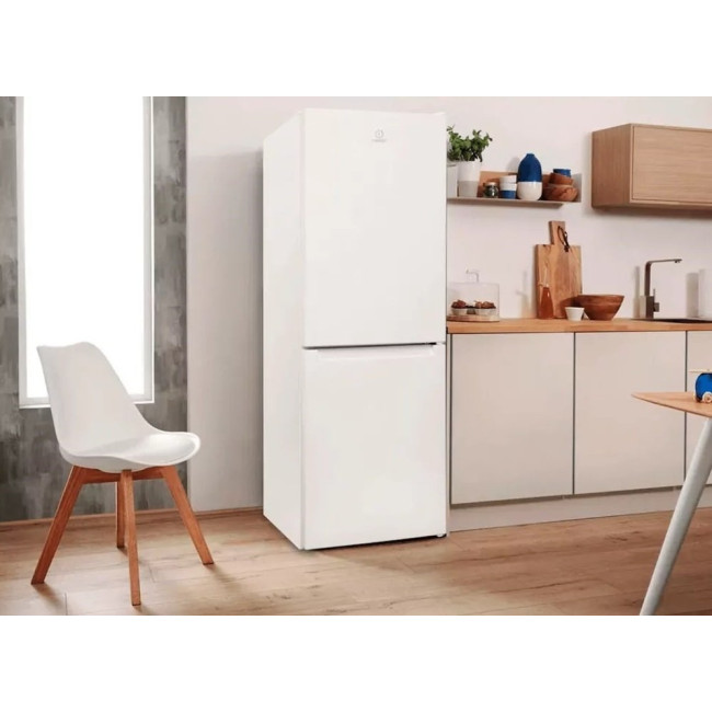 Холодильник Indesit LI7 SN1E W