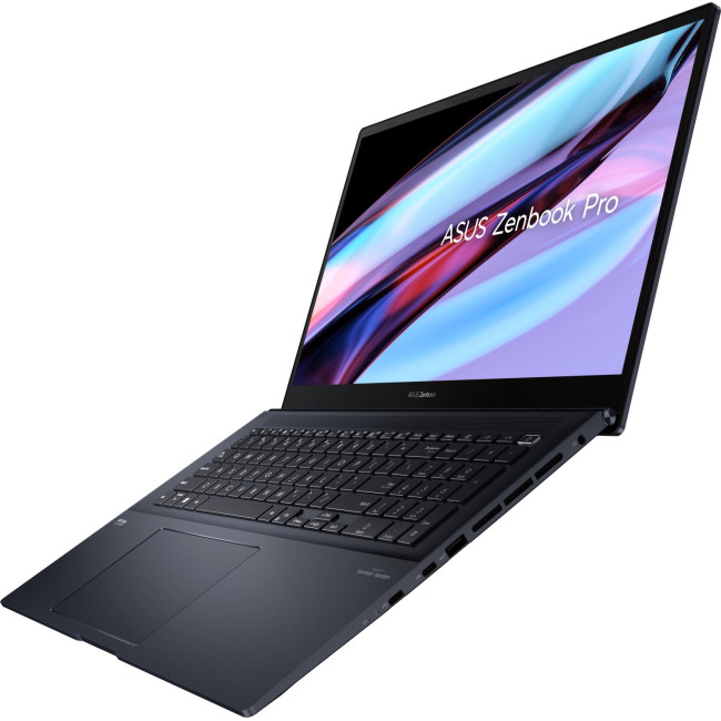 Asus Zenbook Pro 17 UM6702RC (UM6702RC-M2084W)