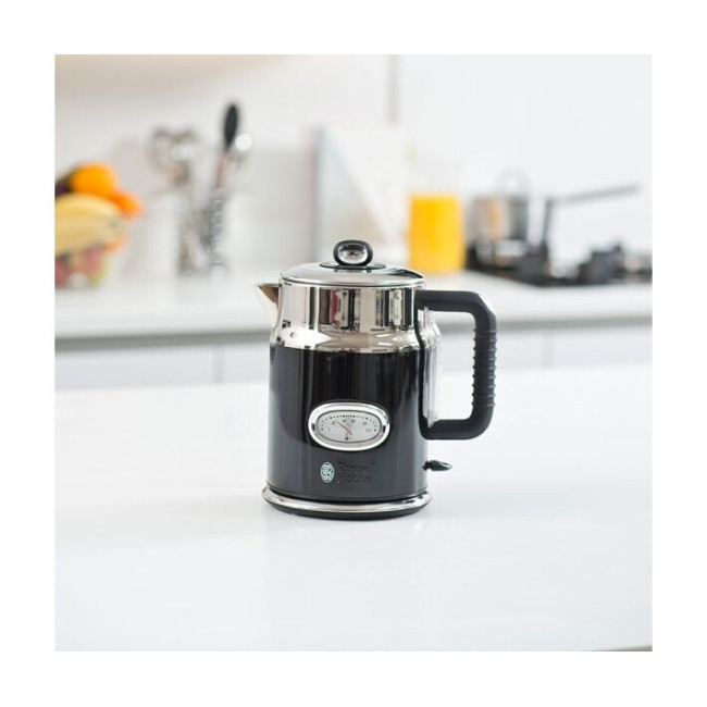 Чайник Russell Hobbs Retro Black 21671-70