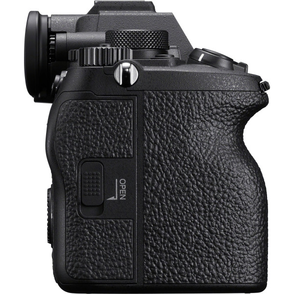 Фотоапарат SONY Alpha a7 IV + 28-70mm OSS (ILCE7M4KB.CEC)