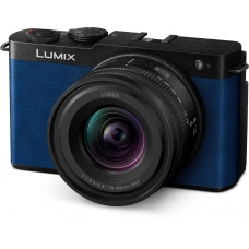 Panasonic Lumix DC-S9 + 18-40mm f/4.5-6.3 Night Blue (DC-S9NE-A)