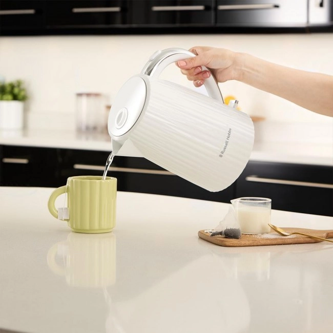 Электрочайник Russell Hobbs Eden White 27360-70