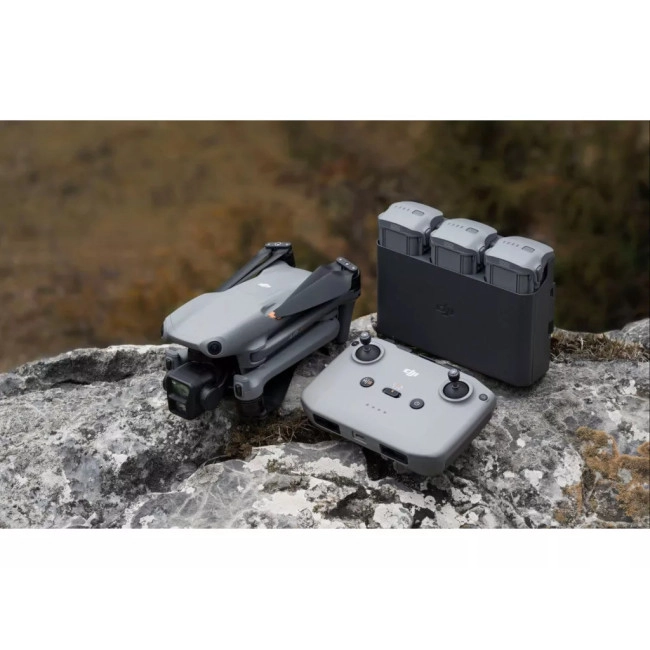 Квадрокоптер DJI Air 3 Fly More Combo with RC-N2 (CP.MA.00000692.04).
